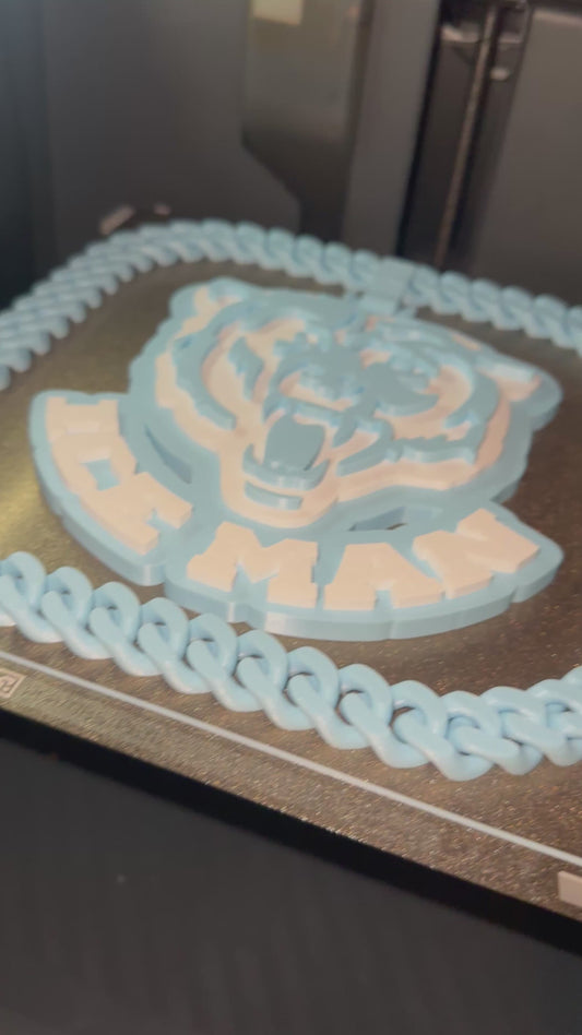 Oversized hyped Chain